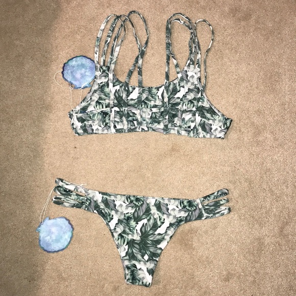 NWT Show Me Your Mumu Pretty in Palms bikini Sz L - Picture 2 of 7